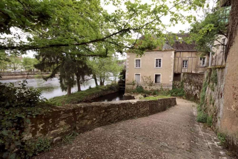 Maison à ARGENTON-SUR-CREUSE