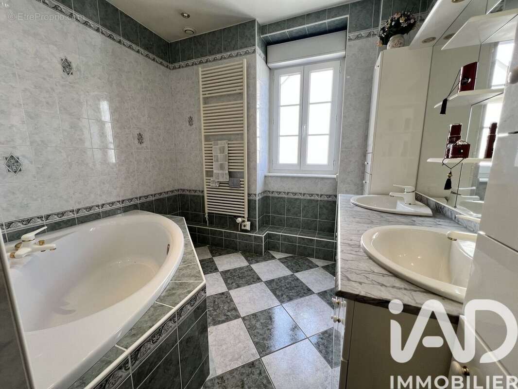 Photo 8 - Maison à VARENNES-SUR-ALLIER