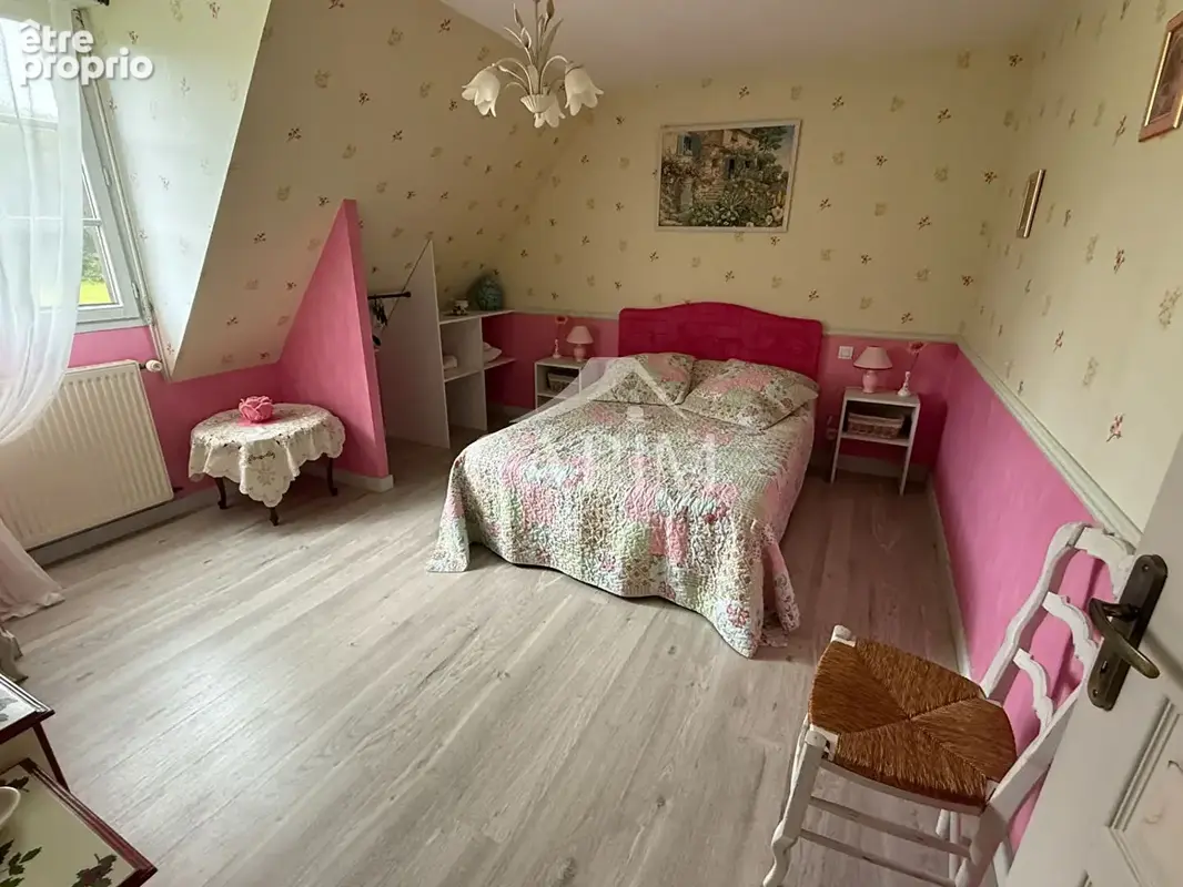 Maison Laignelet sur sous-sol complet 7 Pièces - 5Ch. -1364m² terrain- Pas de vis à vis - photo 11