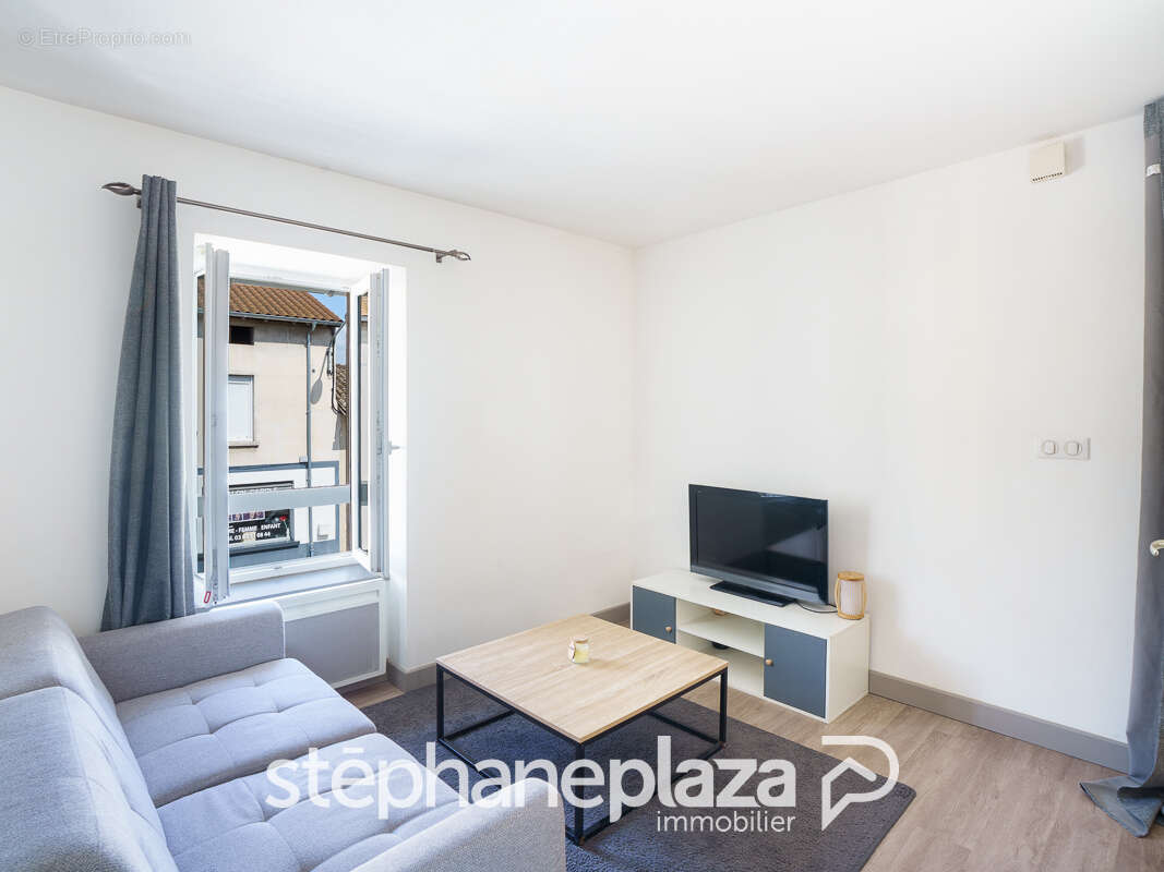 Appartement à REPLONGES
