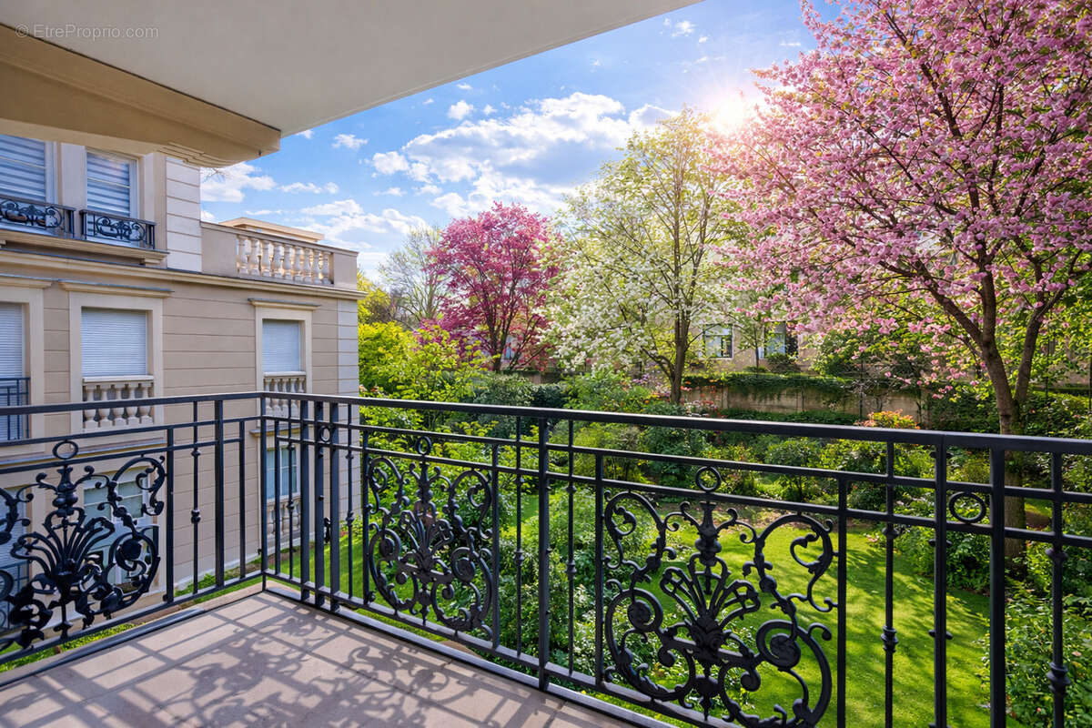 Appartement à LE PLESSIS-ROBINSON