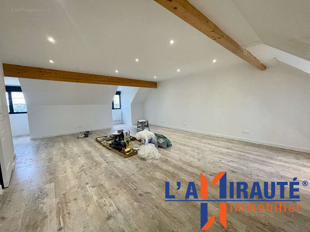 Maison à SARTROUVILLE