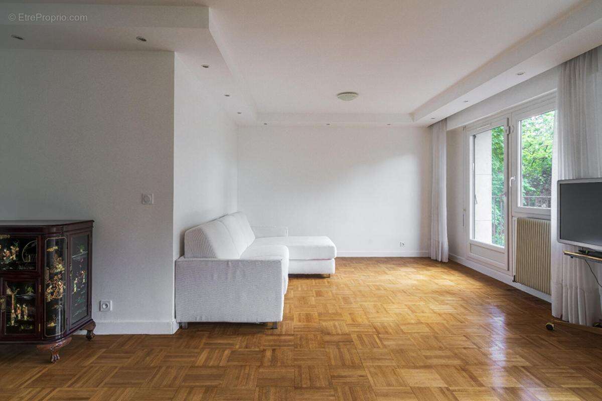 Appartement à PARIS-19E