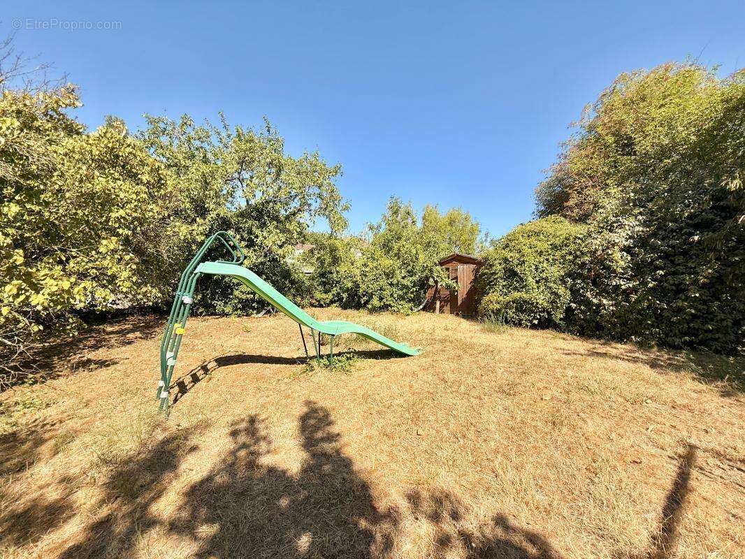 Maison Individuelle - Un jardin sans vis-à-vis, bordé par la rivière, dans un écrin de verdure - photo 32