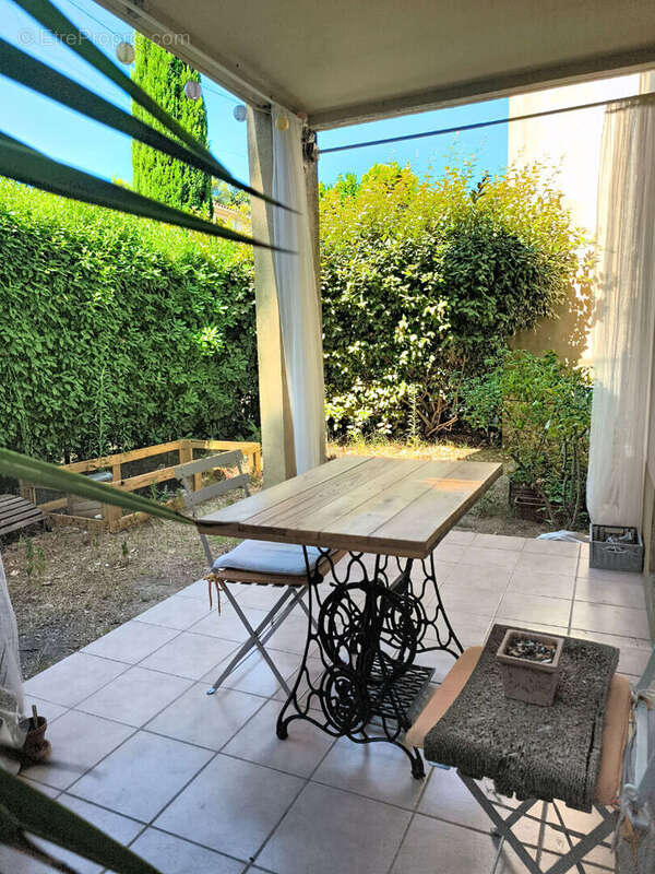Appartement à VILLENEUVE-LES-AVIGNON