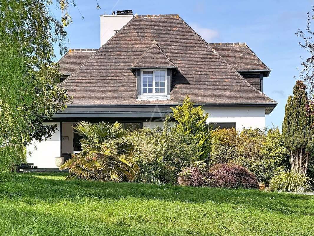 Maison à PONT-L'EVEQUE