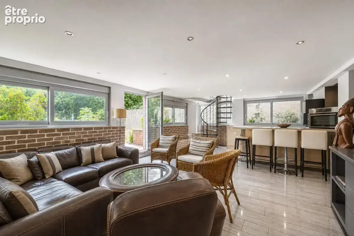 Maison de 7 pièces de 240 m² à Choisy-le-Roi - photo 12