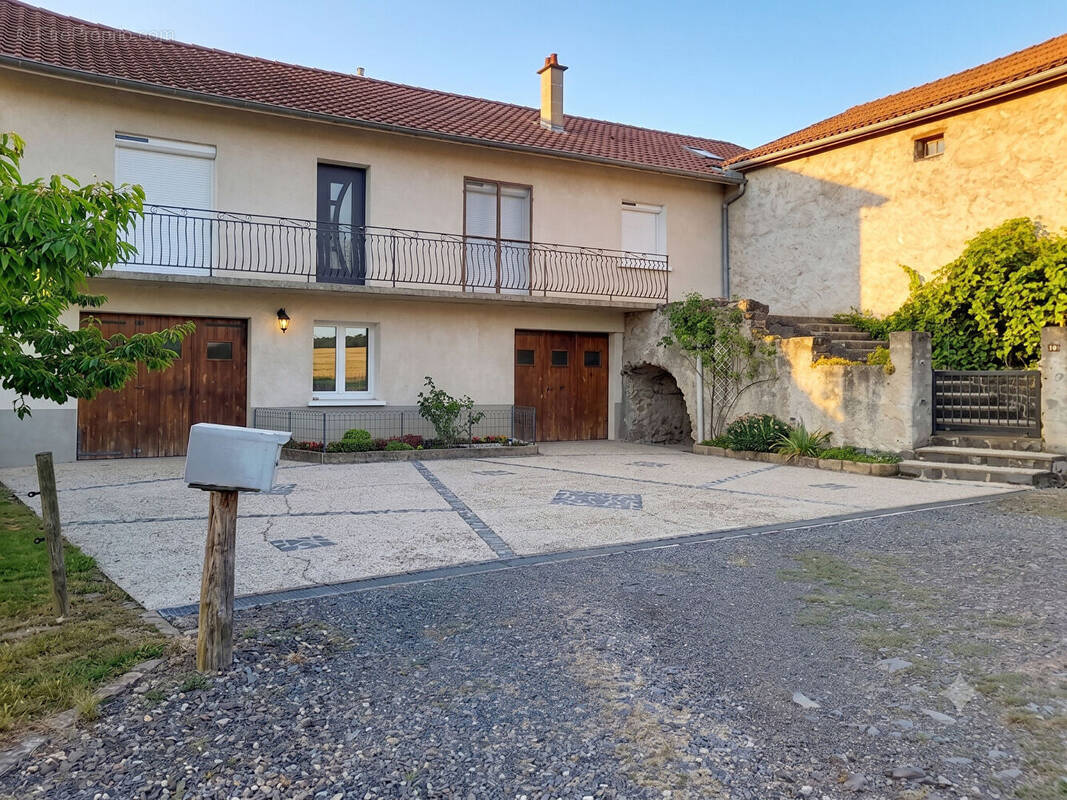 Maison à COUBON