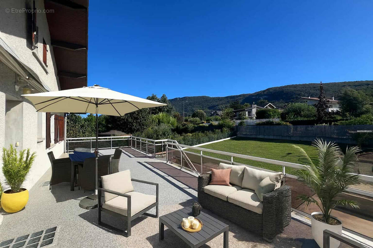 Appartement à BRISON-SAINT-INNOCENT