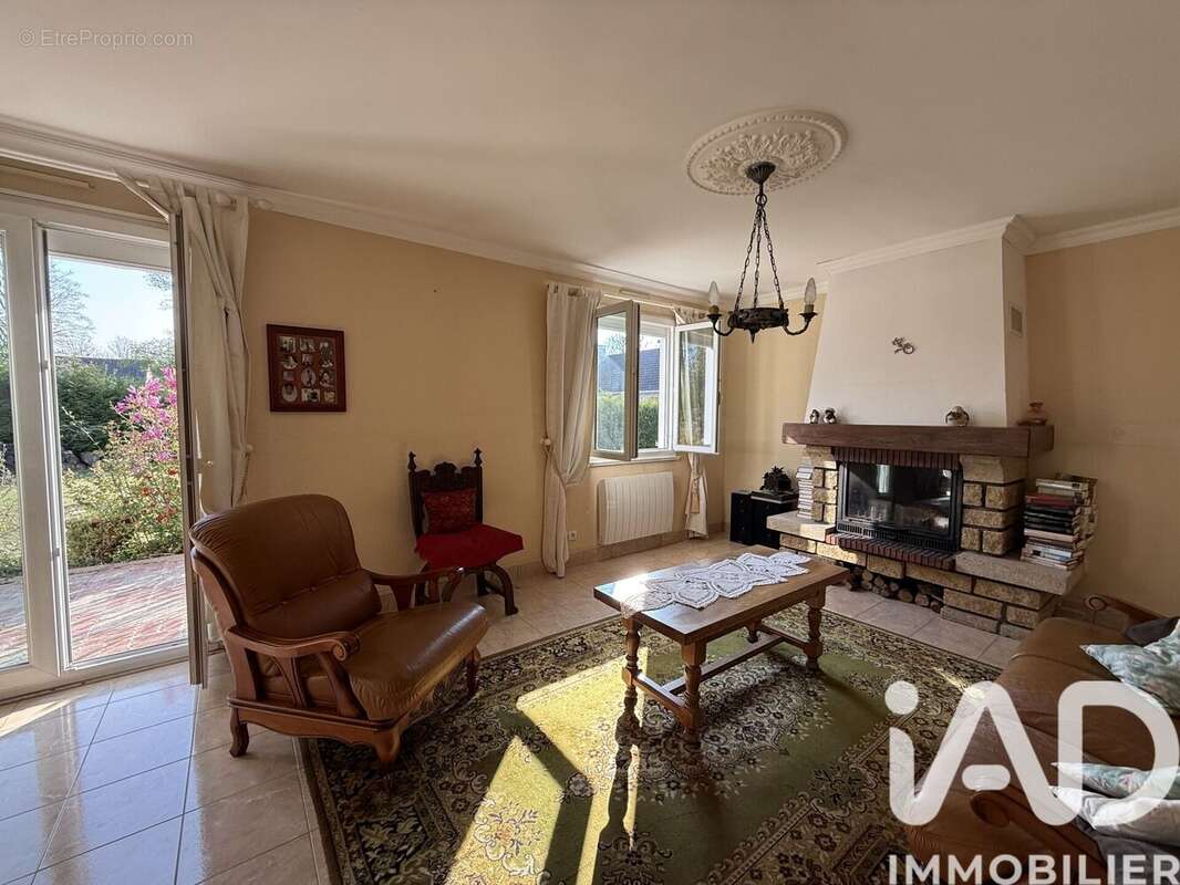 Maison 135 m² à Val-De-Reuil  - photo 3