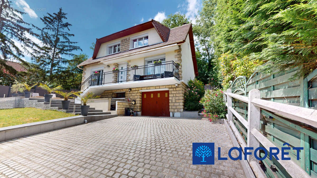 Maison à ATHIS-MONS