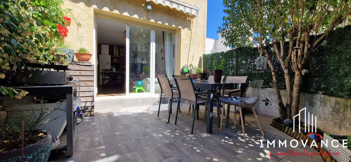 Maison à MAUGUIO