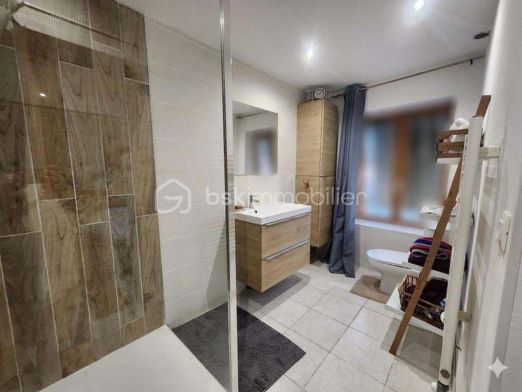 Maison à CHATILLON-SUR-CHALARONNE