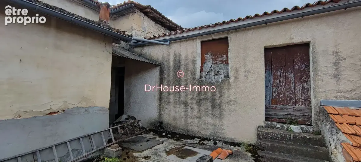 Appartement 9 pièces 289 m² à vendre à La Couronne (16400) - photo 35