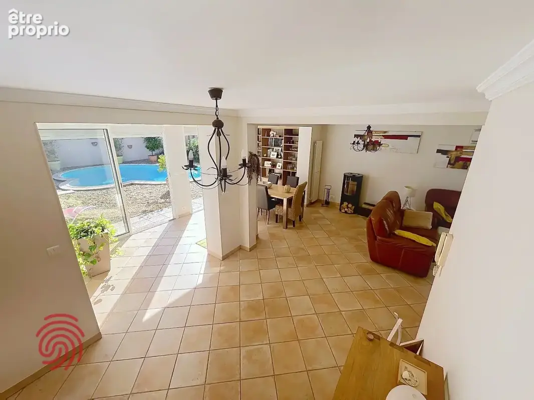 Magnifique maison familiale de 190 m² avec piscine - photo 3