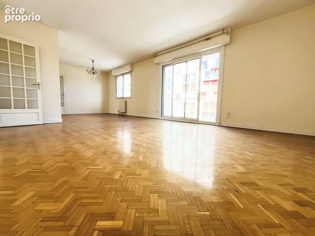 Appartement 4 pièces 103 m² à vendre à Montlucon (03100) - photo 2