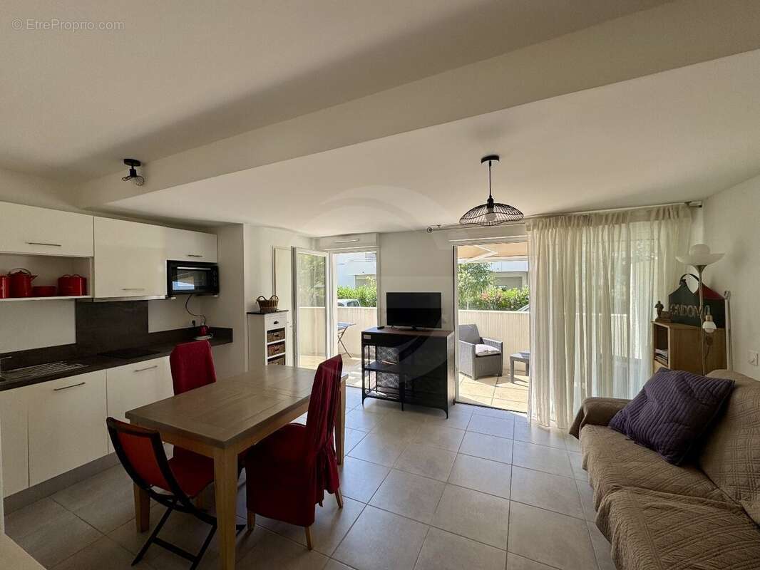 Appartement à MEZE