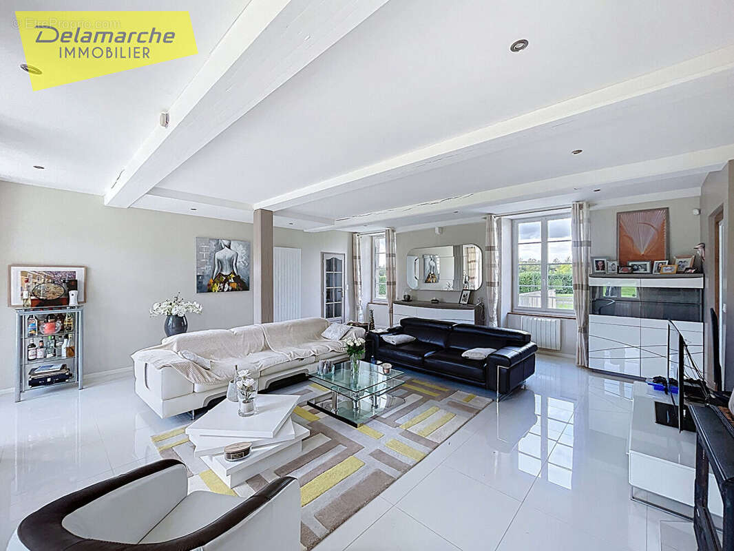 Maison à ISIGNY-LE-BUAT