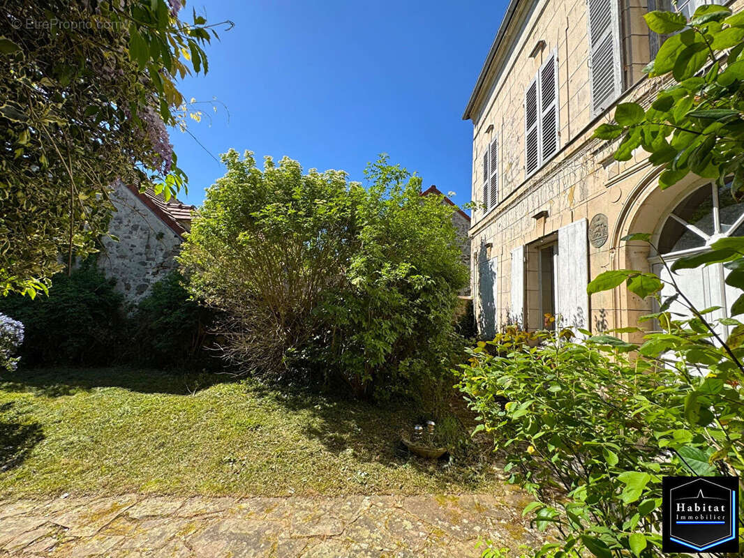 Maison LE PLESSIS BELLEVILLE 15min 10 pièce(s) 194 m2 - photo 3
