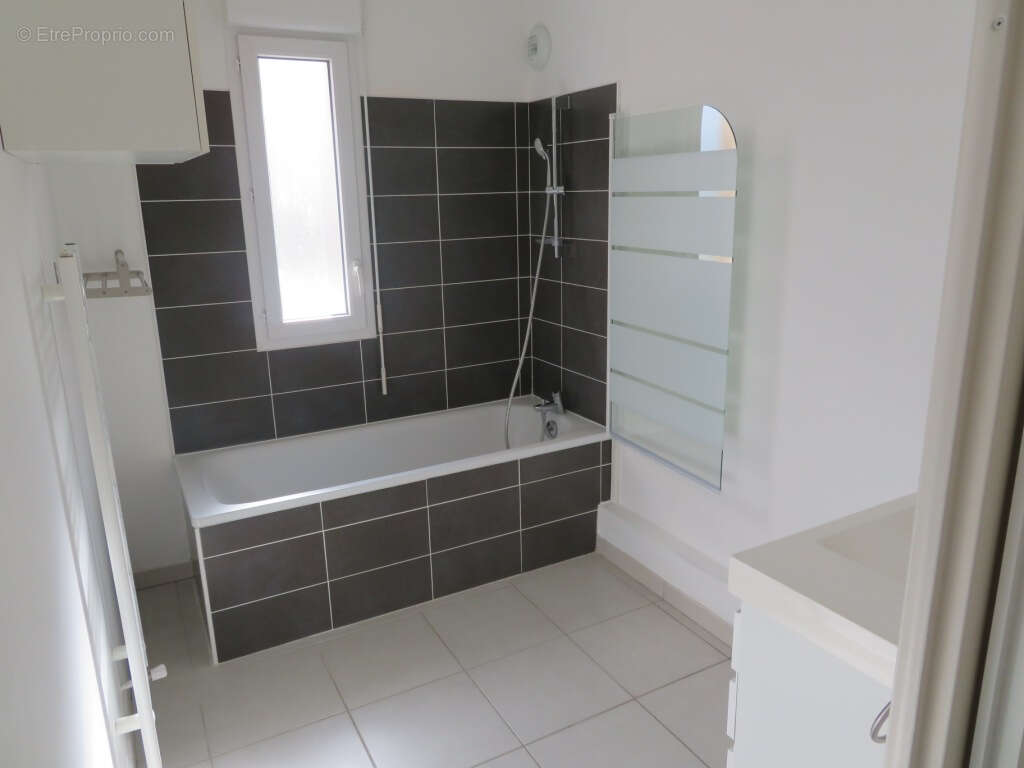 Appartement à JUVIGNAC