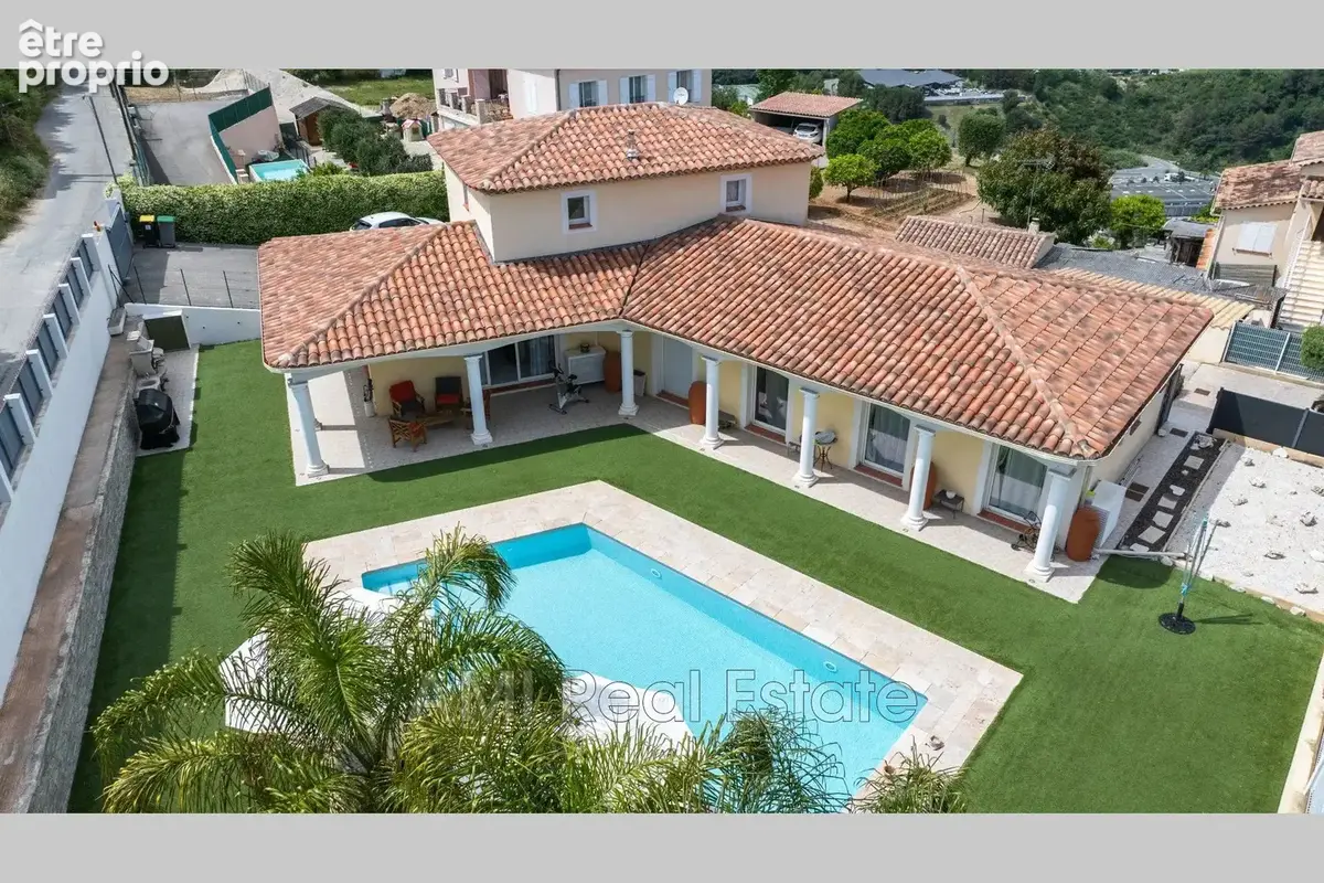 Maison 161 m² à Nice  - photo 2