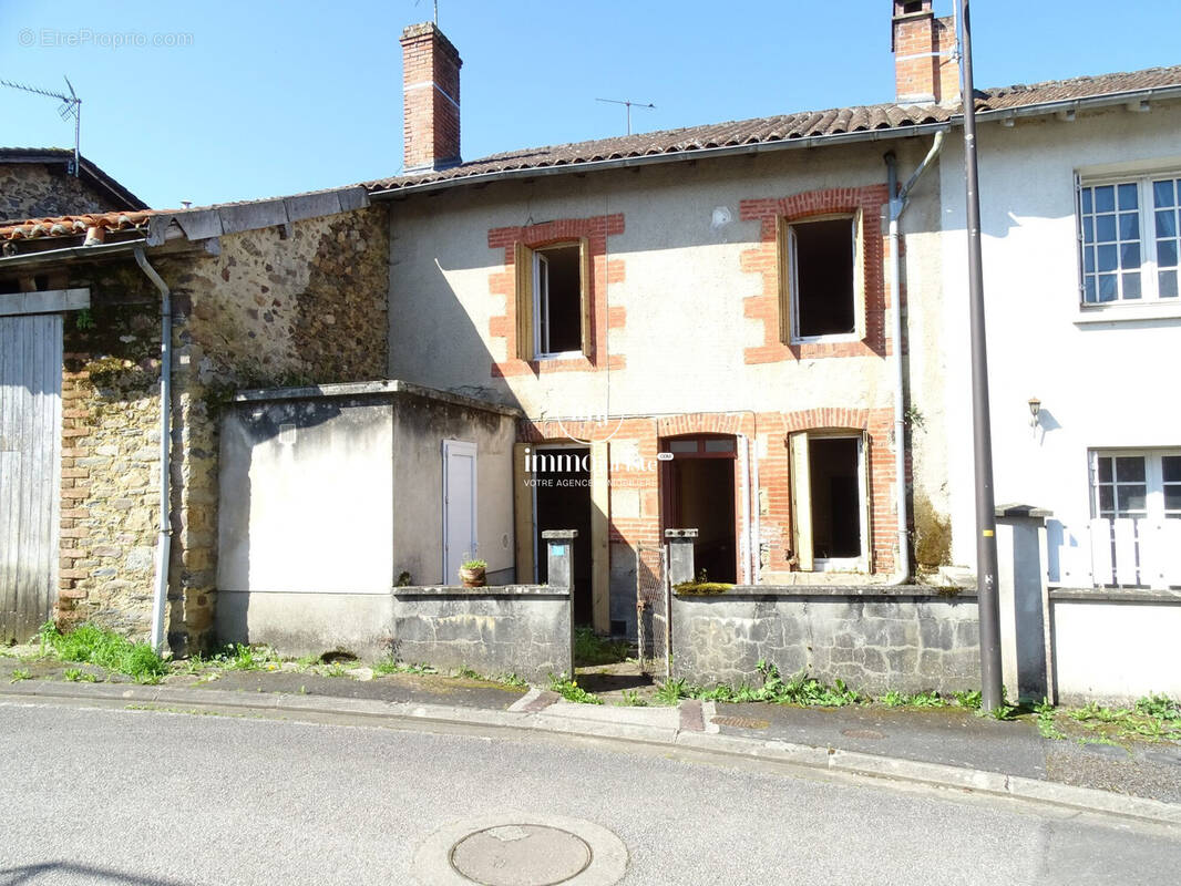 Maison à SAILLAT-SUR-VIENNE