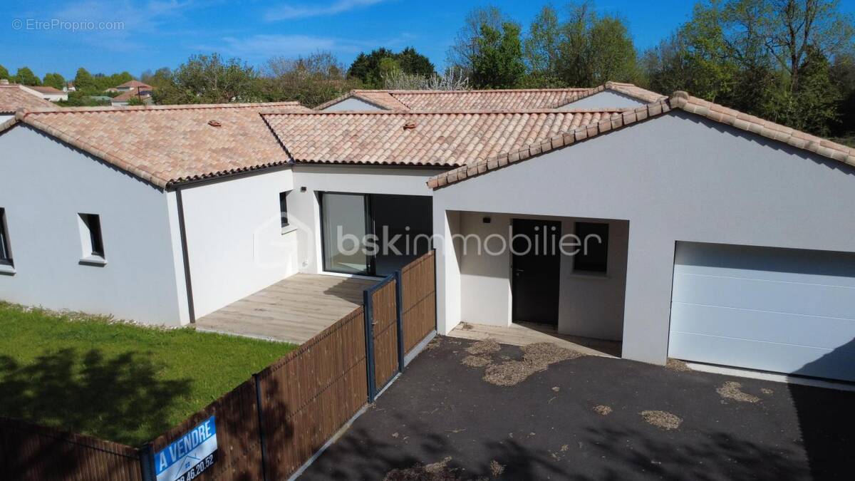 Maison à SAINT-HILAIRE-LA-FORET