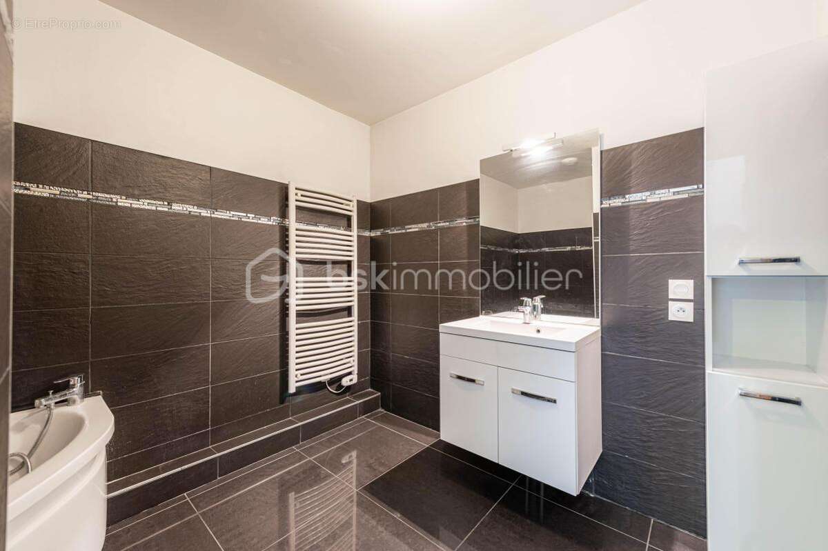 Appartement à ALBY-SUR-CHERAN