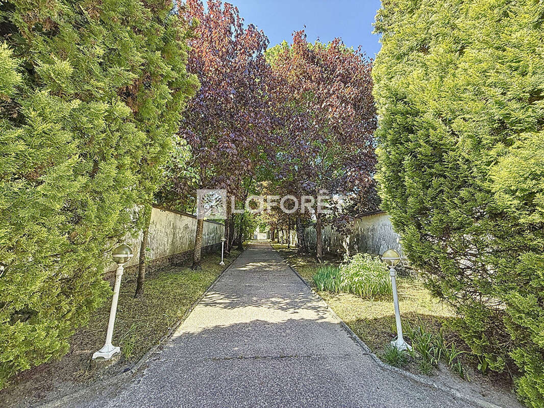 Maison à CHAMPIGNY-SUR-MARNE