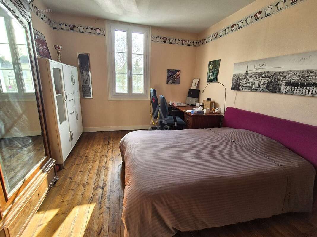 Maison à LONGUE-JUMELLES