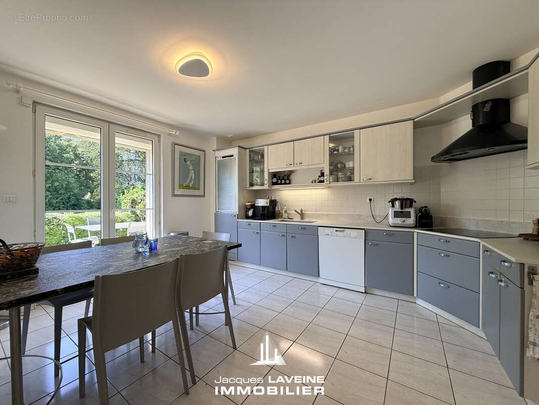 Maison à LONGEVILLE-LES-METZ