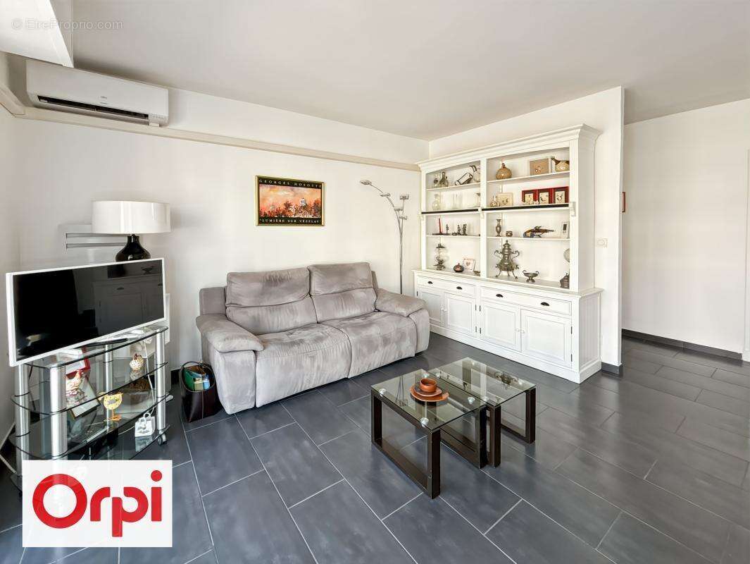 Appartement À Vendre - photo 2