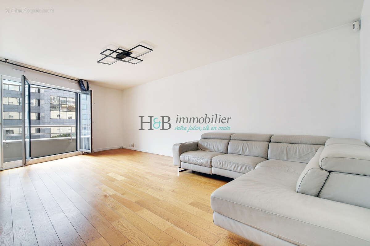 Appartement à CHARENTON-LE-PONT