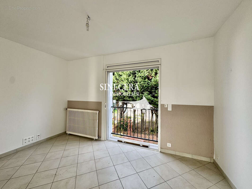 Maison à CHAMPCEVINEL