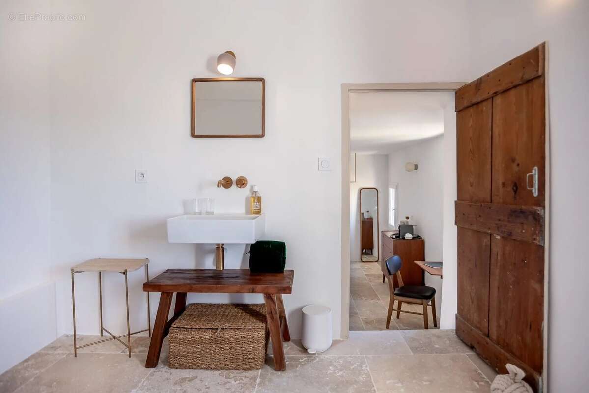 Maison à SAINT-SATURNIN-LES-APT