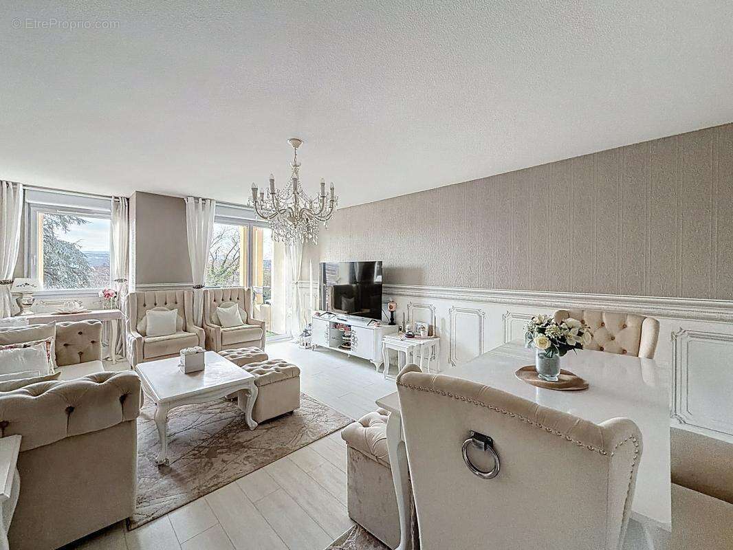 Appartement à GRIGNY