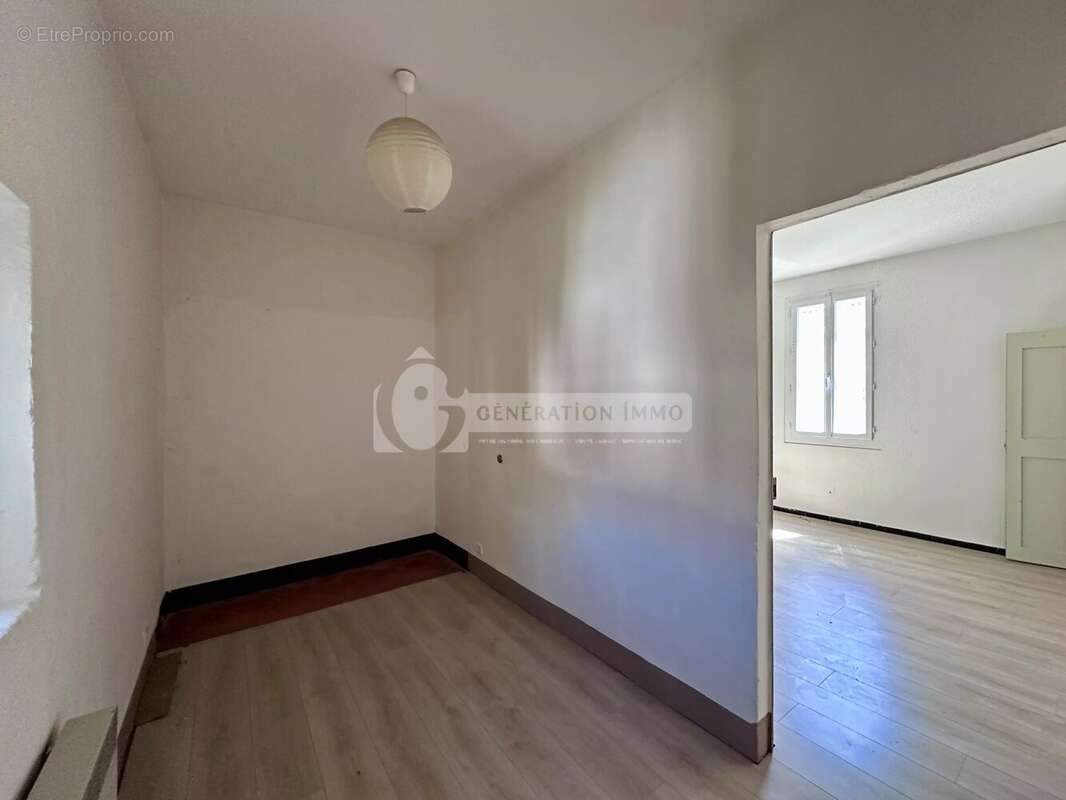 Appartement à FONTVIEILLE