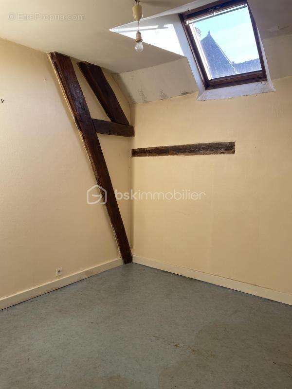 Appartement à VILLENEUVE-SUR-YONNE