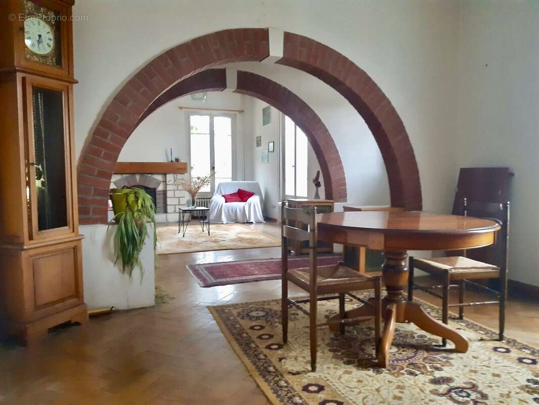 Maison à BONNIERES-SUR-SEINE