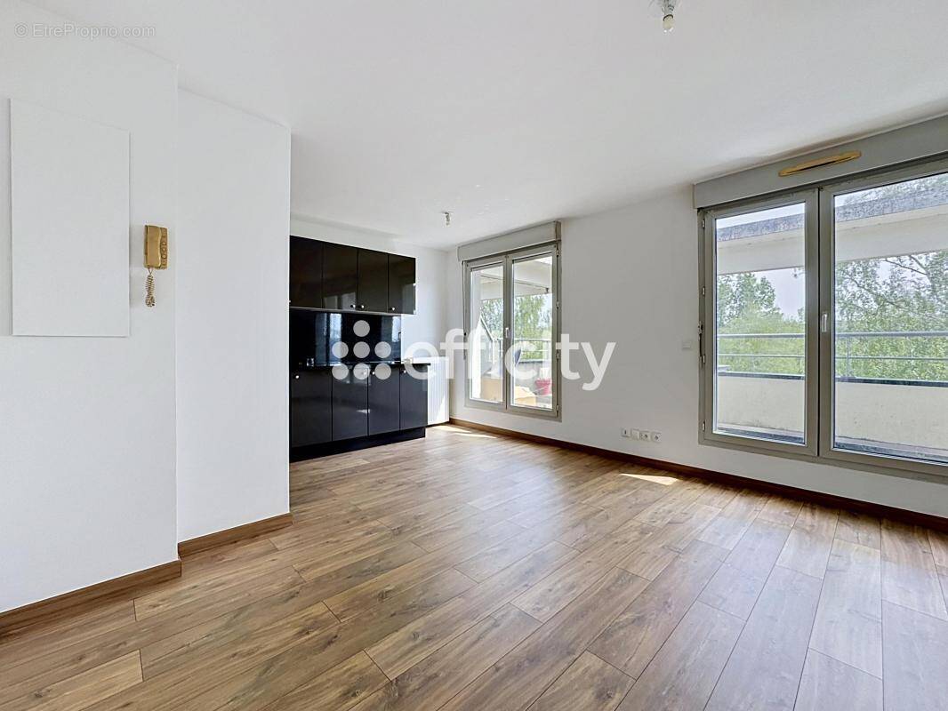Appartement à LOGNES
