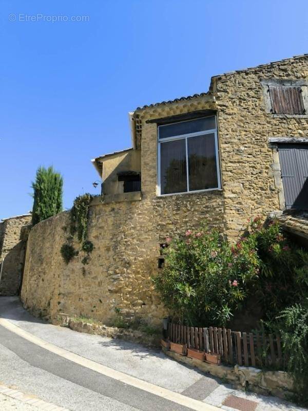 Maison à SABRAN