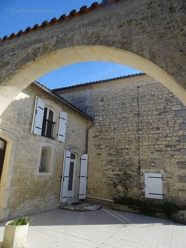 Maison à HIERSAC
