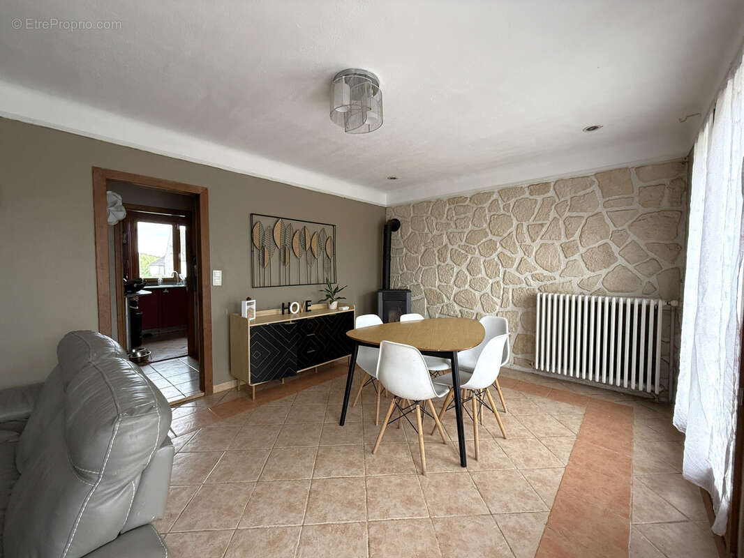 Maison à BUEIL
