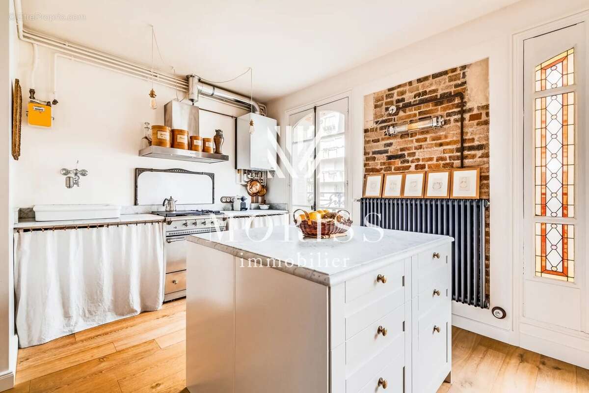 Appartement à PARIS-15E