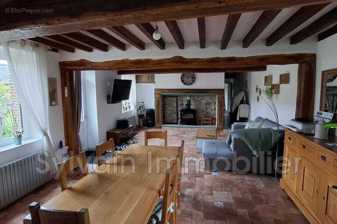 Maison à VILLEMBRAY