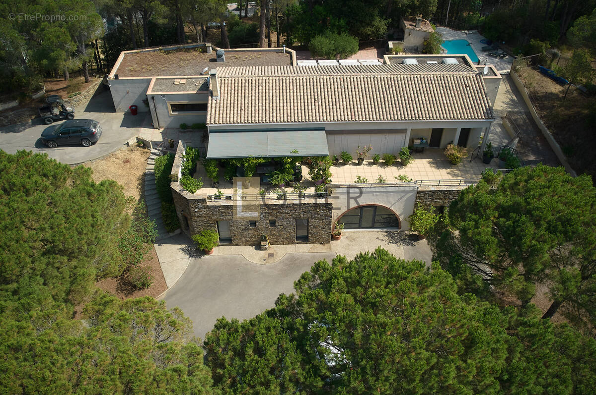 Maison à VILLEDUBERT