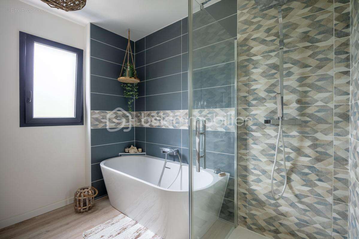 Maison récente de 102 m² avec jardin sans vis-à-vis – Briollay - Piscinable - photo 12