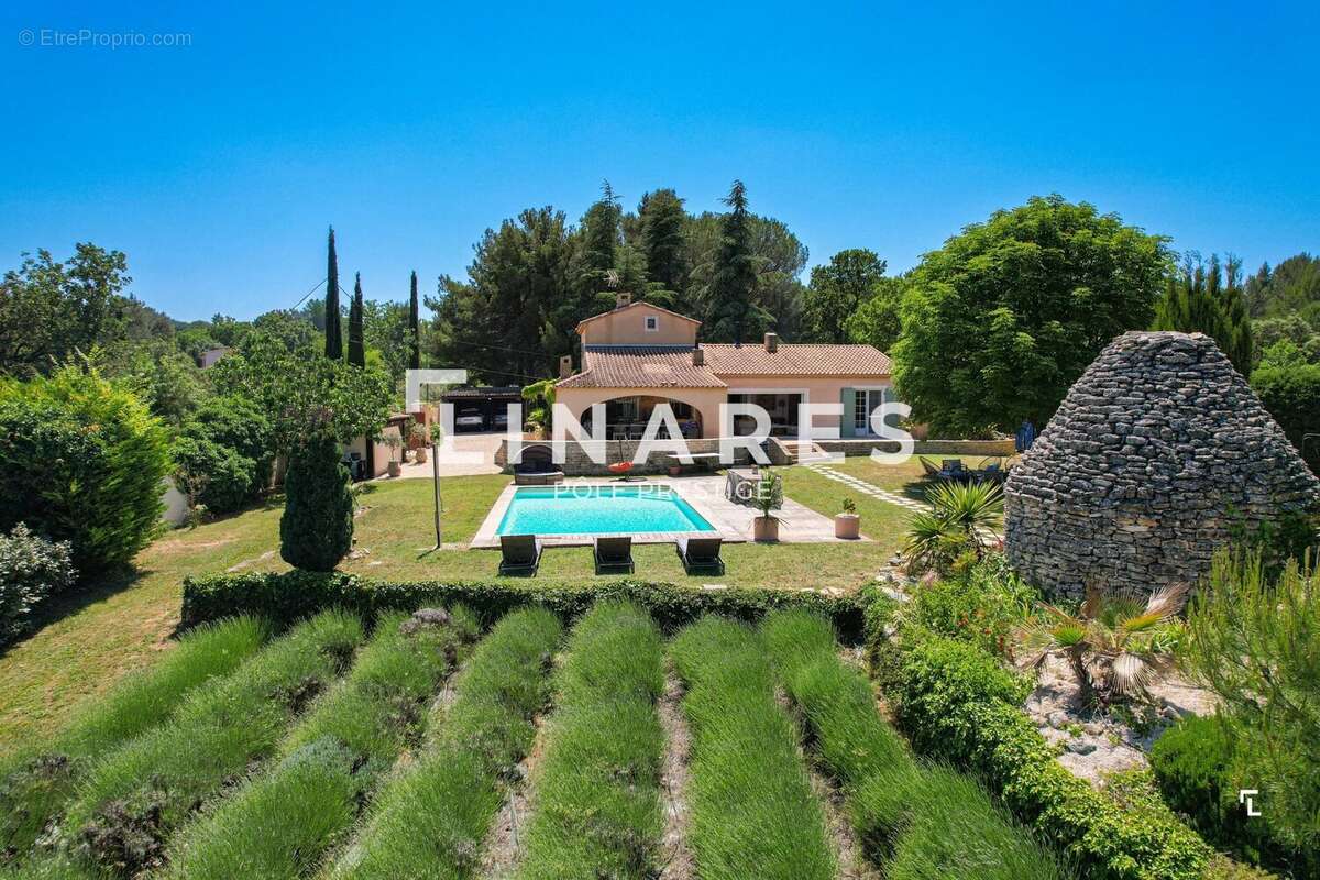 LA BORIE  - Maison provençale T6 de 200m2 avec piscine - 13510 Éguilles - photo 23