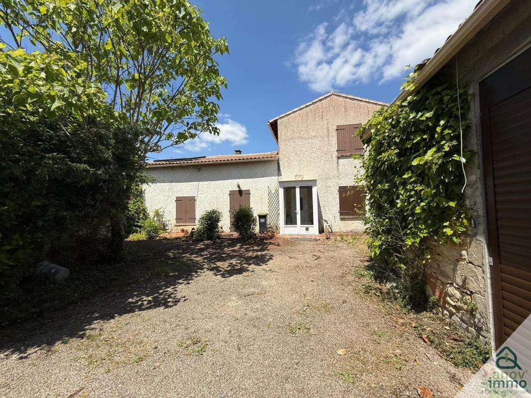 Maison à MORNAC