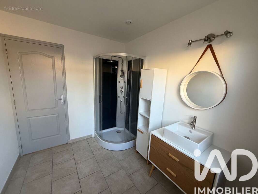 Photo 7 - Maison à LAROCHE-SAINT-CYDROINE